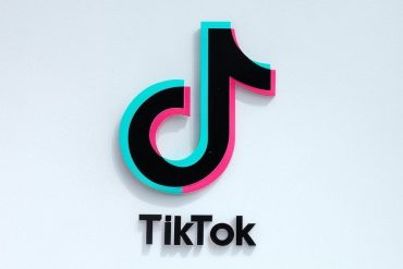 TikTok Ad Prices Crash as Uncertainty Splits Advertisers and Drives Budget Shifts to Rival Platforms