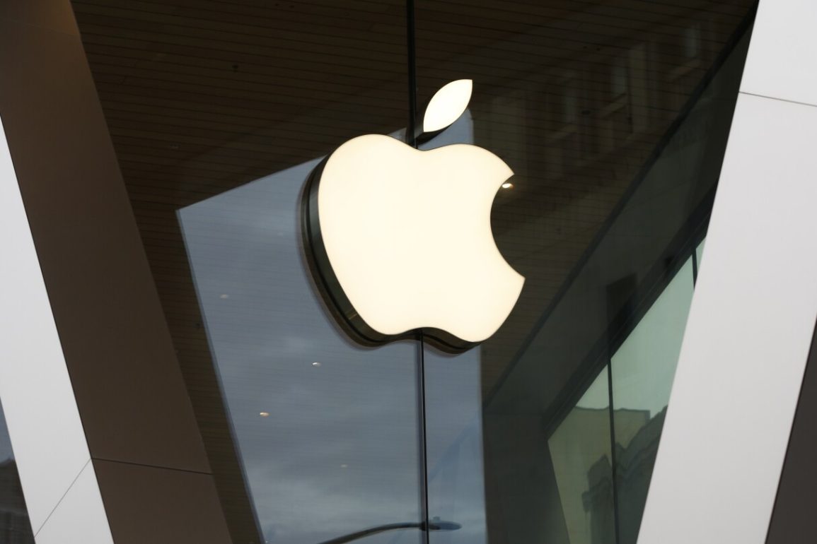 Apple Shares Soar After Trump Talks Tariff Truce and $500B Investment With CEO Tim Cook