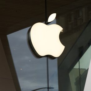 Apple Shares Soar After Trump Talks Tariff Truce and $500B Investment With CEO Tim Cook