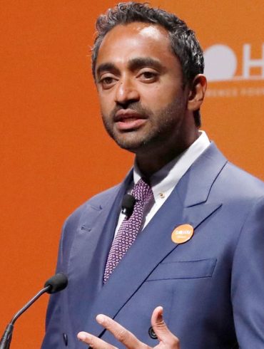 Chamath Palihapitiya Warns of Looming Liquidity Crunch as Subprime Credit Markets Flash Distress Signals