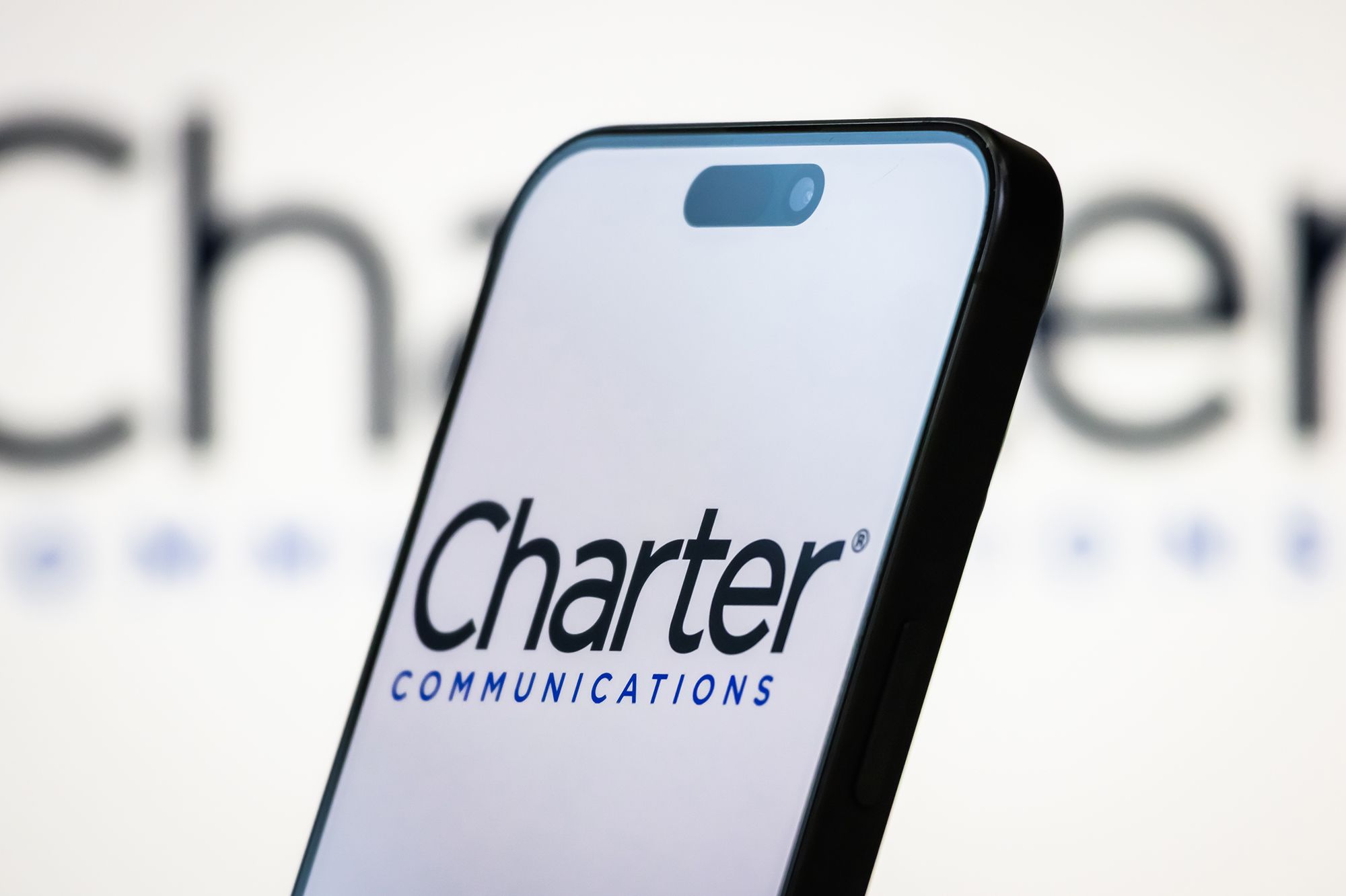 Charter and Cox Merge in $34.5 Billion Deal to Compete With Streaming and Wireless Rivals