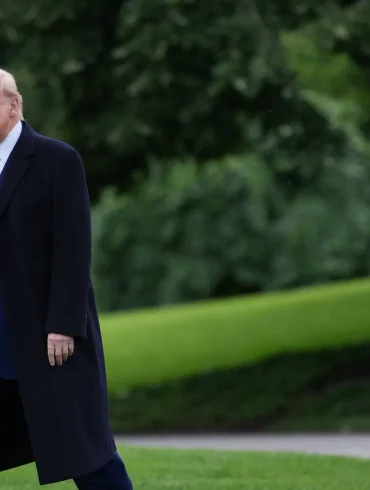 EU Pushes Back as Trump Threatens 50% Tariff, Raising Fears of Global Trade War