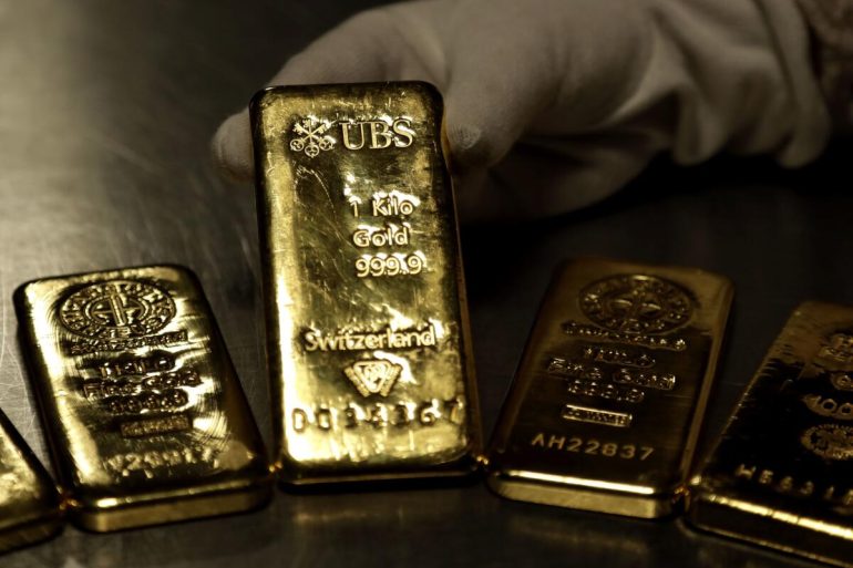 Gold Melting Frenzy Sweeps LA’s Jewelry District as Economic Fears Spark Rush to Sell and Preserve