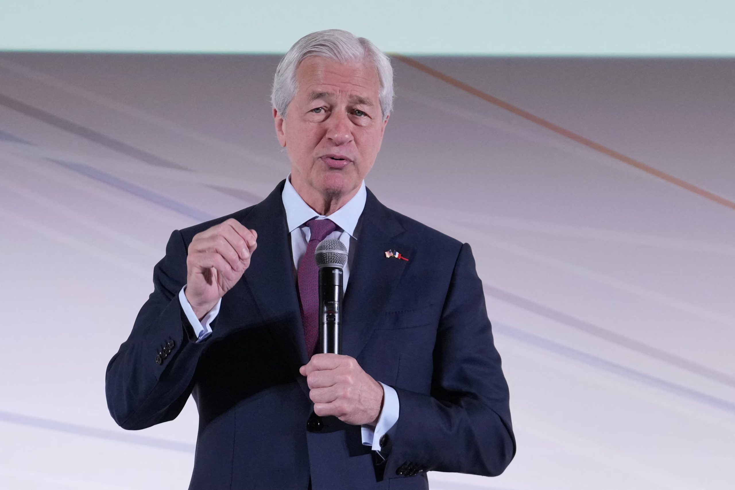 Jamie Dimon Backs Closing Carried Interest Loophole, Citing Social Gains and Bond Market Risks