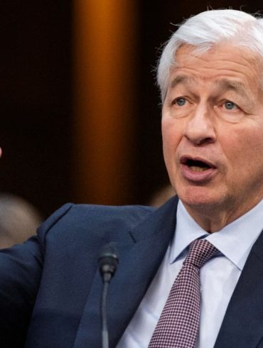 Jamie Dimon’s Crisis Warnings Boost JPMorgan’s Dominance as Strategy and Caution Drive Record Growth