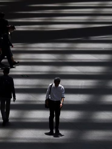 Japan’s Economy Shrinks as Export Slump and Trump-Era Tariffs Undermine Recovery Hopes