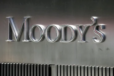 Moody’s Downgrade Fuels Bond Market Jitters as Debt, Yields, and Valuations Clash
