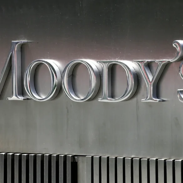 Moody’s Downgrade Fuels Bond Market Jitters as Debt, Yields, and Valuations Clash