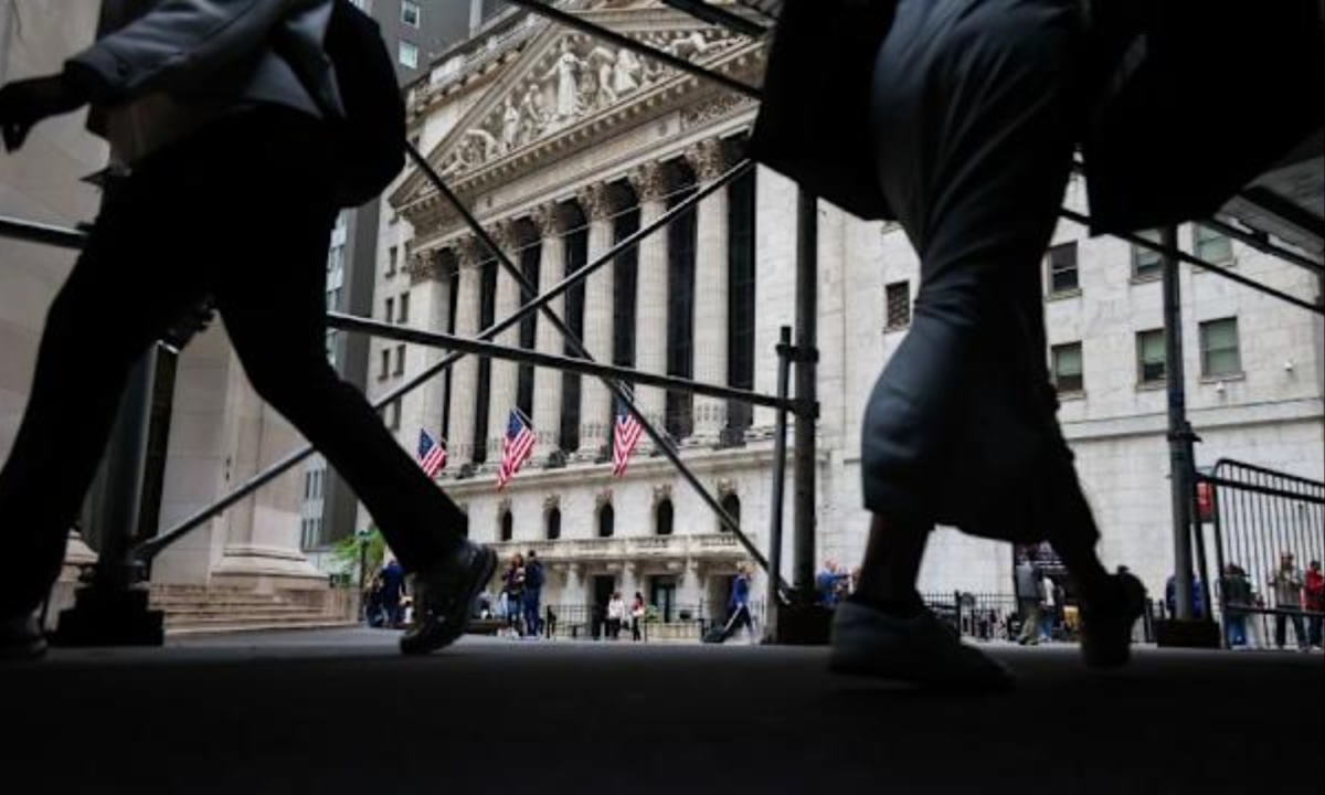 Moody’s Downgrade Fuels Market Jitters as U.S. Debt Crisis Signals Structural Economic Shift