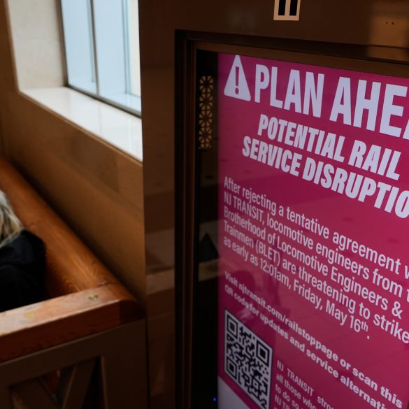 NJ Transit Warns Commuters as Rail Strike Threatens to Paralyze Travel Between New Jersey and NYC