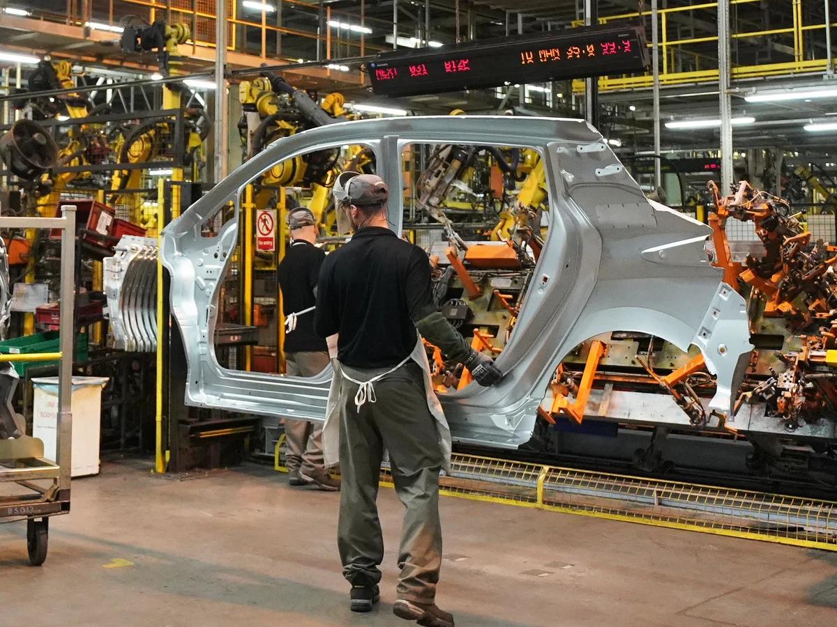 Nissan Keeps Sunderland Plant Alive with EV Plans and Possible Dongfeng Production Deal