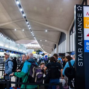 Outdated FAA Tech Pushes U.S. Air Traffic Control Toward Crisis, CNN Finds