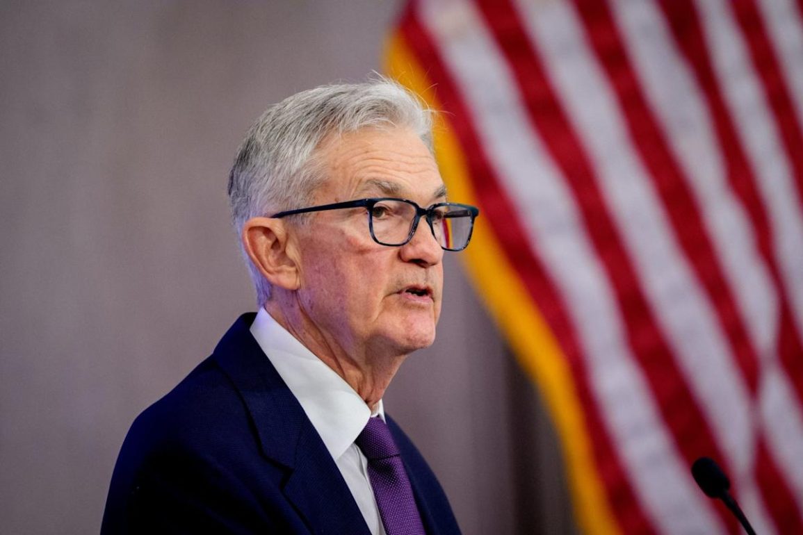 Powell Urges Princeton Grads to Defend Democracy as Fed Wins Independence Ruling