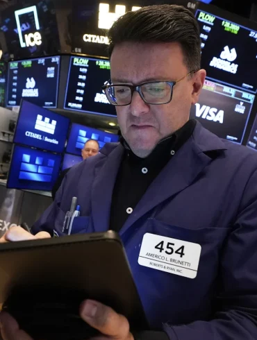S&P 500 Wipes Out 2025 Losses as Inflation Cools and U.S.-China Tariff Truce Lifts Market Sentiment