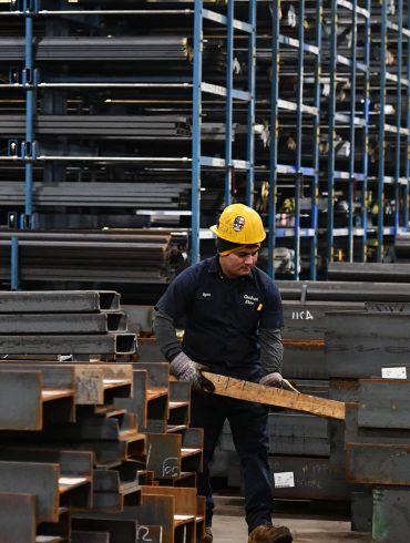 Short-Term Tariff Cut Fuels Long-Term Uncertainty as U.S. Small Businesses Stall Growth Plans