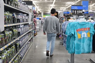 Tariff Fears Push Consumer Sentiment Near Record Low as Inflation Expectations Surge in May