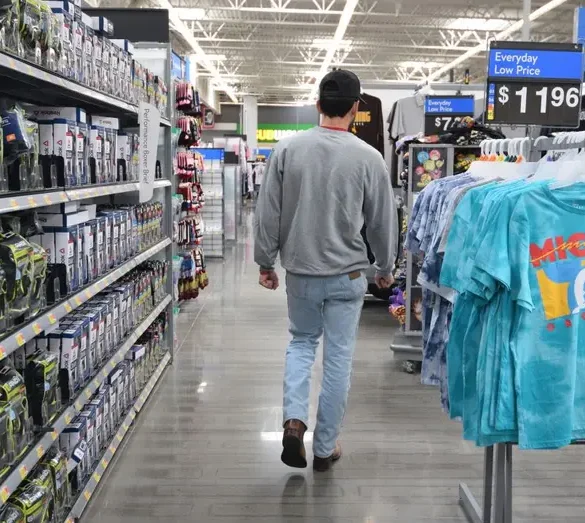 Tariff Fears Push Consumer Sentiment Near Record Low as Inflation Expectations Surge in May