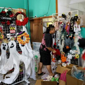 Tariff Truce Sparks Hope in China’s Factories, But Uncertainty Keeps Business Cautious