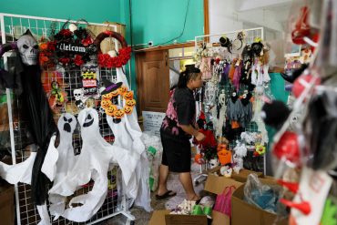 Tariff Truce Sparks Hope in China’s Factories, But Uncertainty Keeps Business Cautious