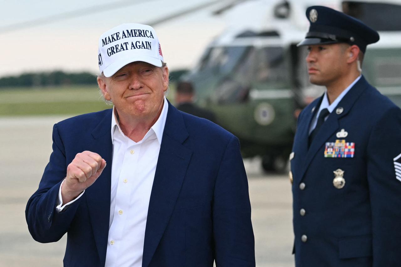 Trump Delays EU Tariffs to July 9 After von der Leyen Call, Citing Hope for ‘Serious Negotiation’