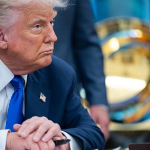 Trump Hails ‘Total Reset’ in US-China Trade Talks as Tariff Strain and Inflation Risks Persist