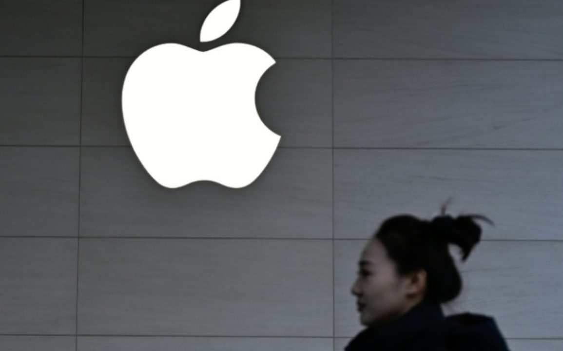 Trump Pressures Apple to Shift iPhone Production to U.S. as Global Supply Chains Face Political Heat