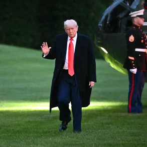 Trump Threatens 25 Percent Tariff on All Foreign-Made Smartphones, Targeting Apple and Rivals