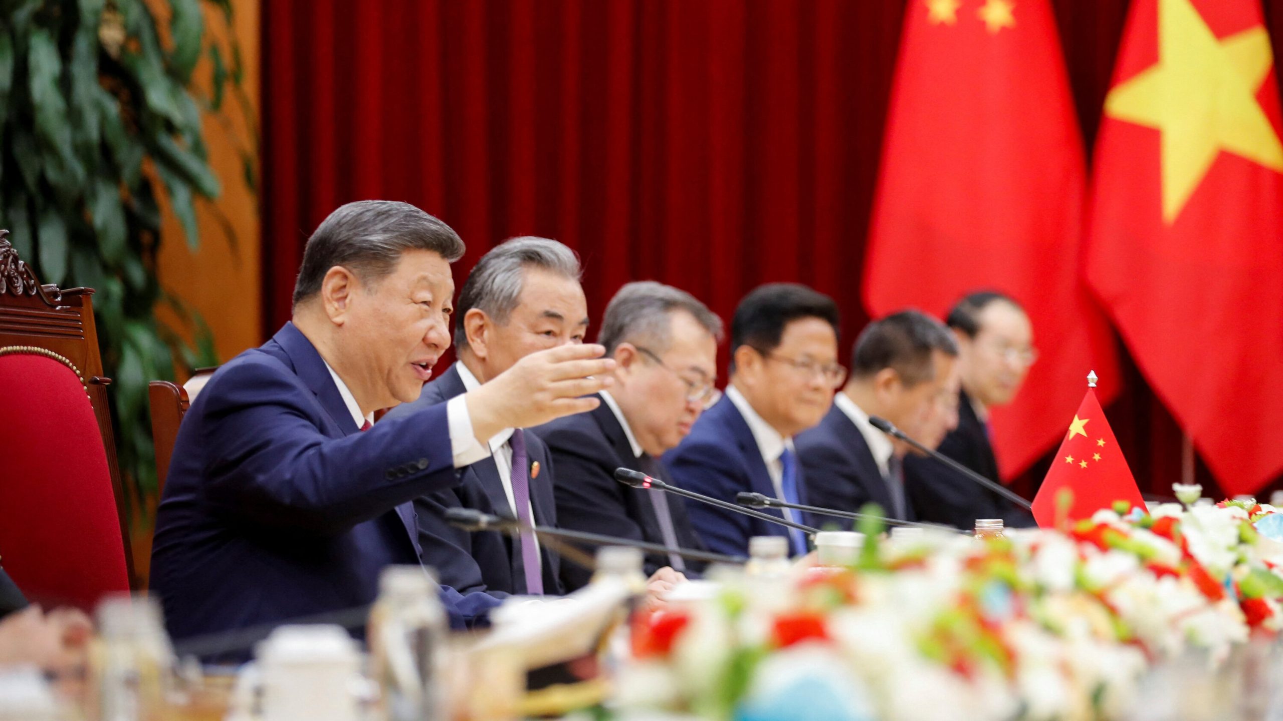U.S. and China Enter High-Stakes Trade Talks Amid Tariff Tensions and Geopolitical Undercurrents
