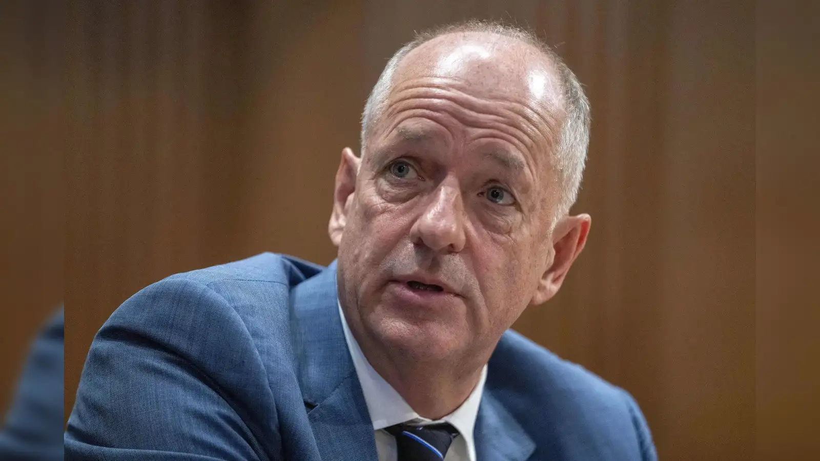 UnitedHealth CEO Resigns Amid Stock Plunge, Legal Troubles, and Fallout from Former Executive’s Death