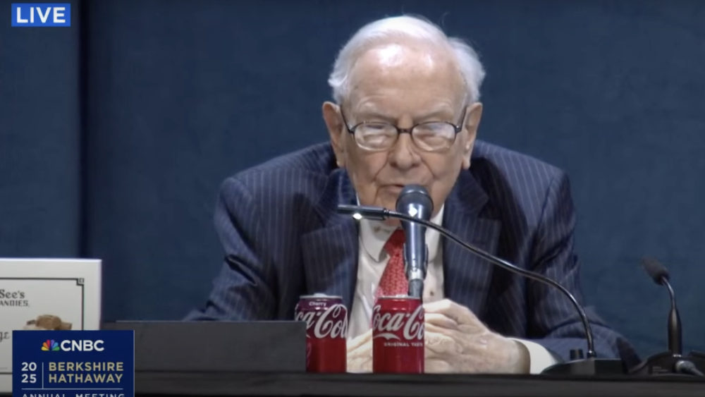 Warren Buffett to Step Down as Berkshire CEO in 2025, Greg Abel Named Successor in Planned Transition