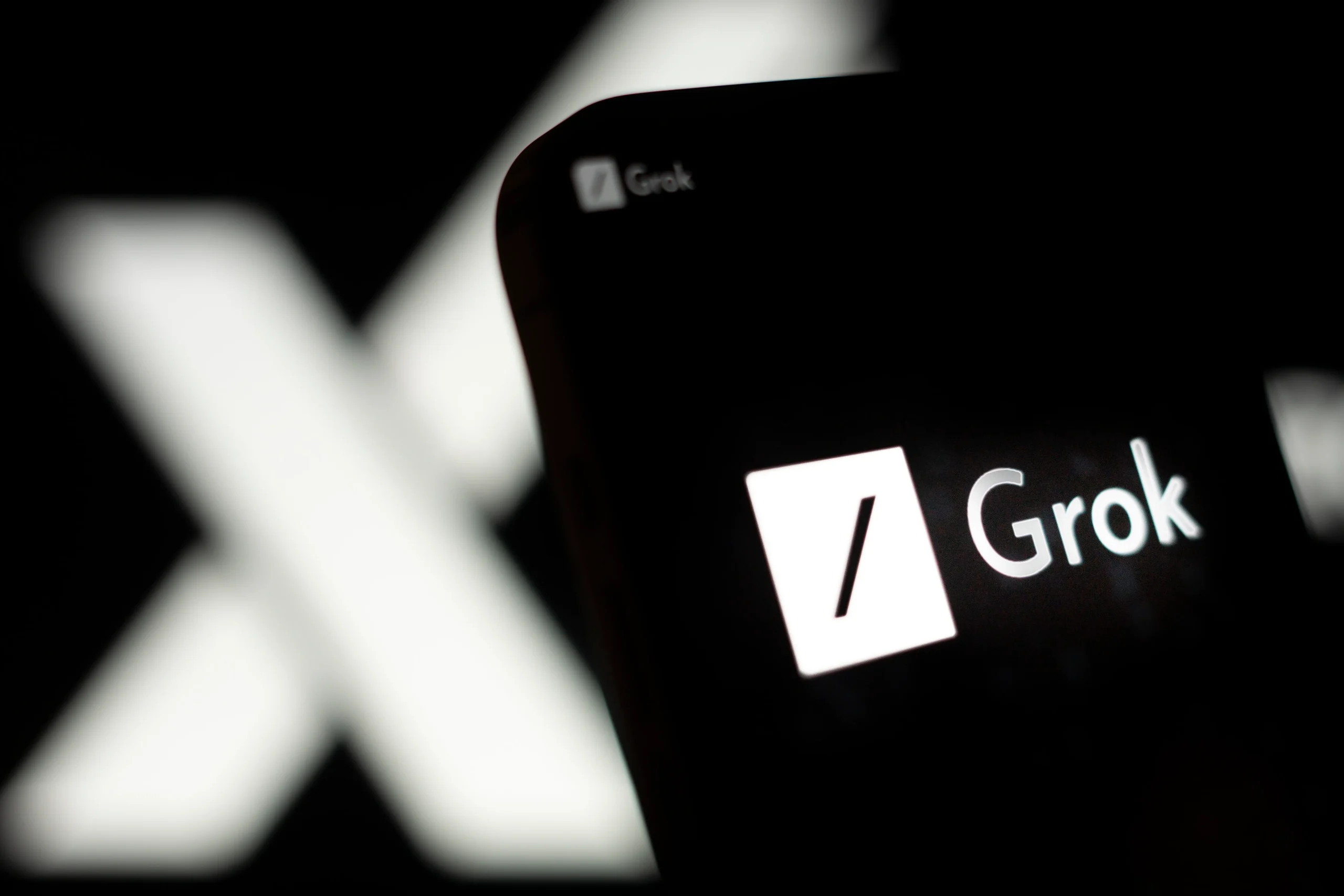 xAI Blames Rogue Employee for Grok Controversy as Musk’s Chatbot Sparks Political Backlash