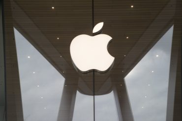 Apple Enters WWDC 2025 Underwhelmed and Under Pressure From AI Rivals and Regulators