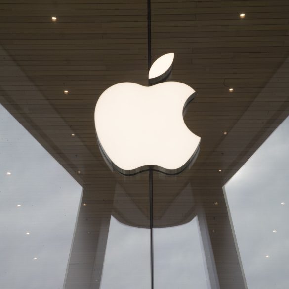 Apple Enters WWDC 2025 Underwhelmed and Under Pressure From AI Rivals and Regulators