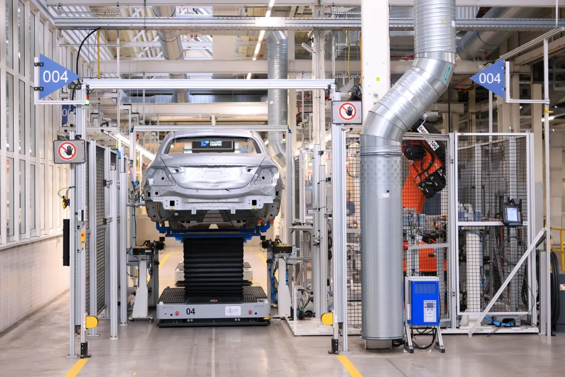 Carmakers Sound Alarm as China’s Rare-Earth Curbs Threaten New Supply Chain Crisis