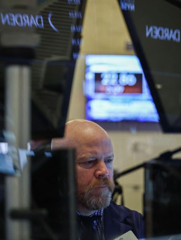 Chip Stocks Power Market Gains as U.S.-China Trade Hopes Lift Sentiment Despite Mixed Economic Data