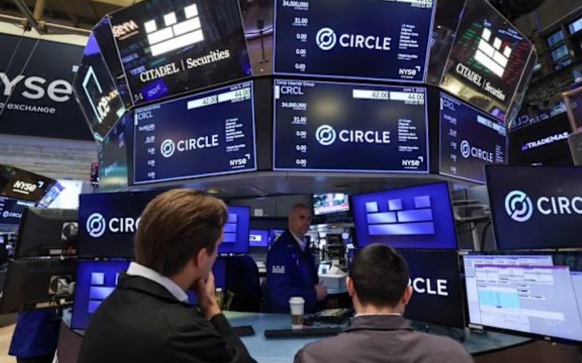 Circle’s Soaring NYSE Debut Ignites Stablecoin Surge as Big Banks Plot Digital Currency Moves