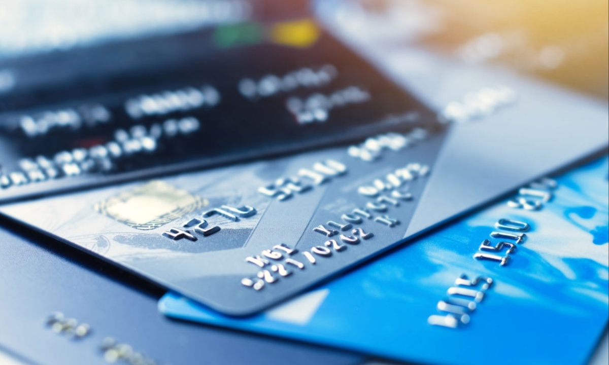 Credit Card Rates Climb Past 20% Even as Fed Cuts Fail to Slow Lenders