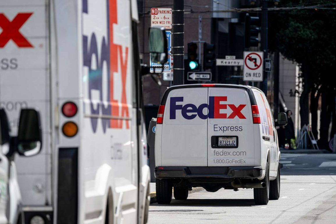 FedEx Tops Q4 Estimates and Cuts Record Costs but Stock Falls on Weak Outlook