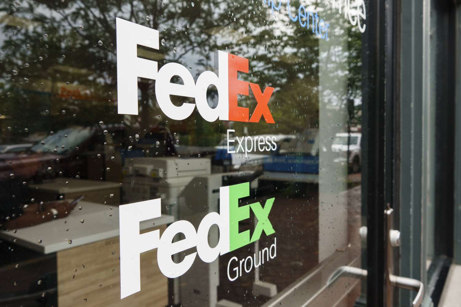 FedEx Tops Q4 Estimates and Cuts Record Costs but Stock Falls on Weak Outlook