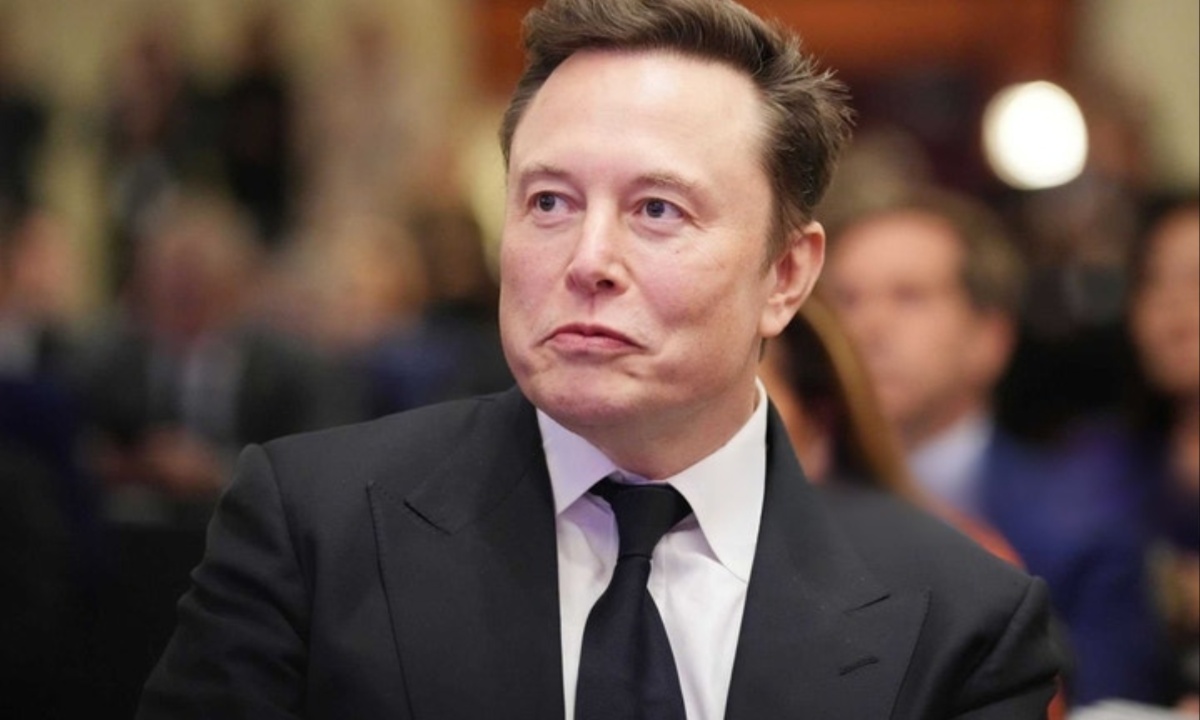 Gary Black Dumps Tesla Over Musk Concerns, Shifts Focus to Undervalued Tech Leaders