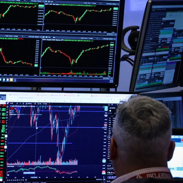 Global Markets Near Record Highs as Ceasefire Eases Tensions and Focus Shifts to Inflation
