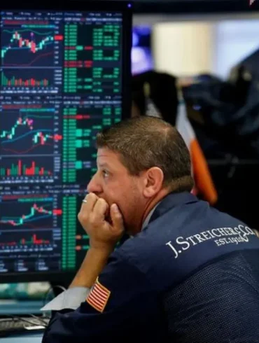 Global Markets Slide as Israel-Iran Conflict Fuels Oil Surge, Travel Stocks and Tech Tumble