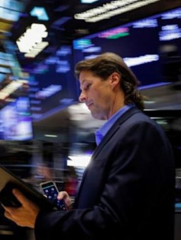 Gulf Markets Hold Steady After Iran Strikes as Investors Expect Limited Economic Fallout