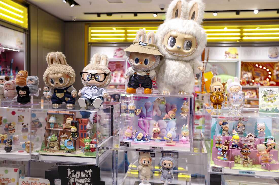 Labubu Becomes a Global Collectible Craze as Pop Mart’s Viral Toy Redefines Chinese Soft Power