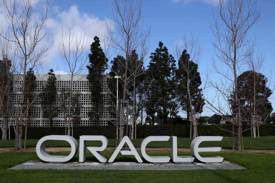 Oracle Stock Hits Record High as AI Cloud Demand Sparks Massive Growth and Bold Expansion Plans