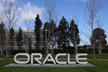 Oracle Stock Hits Record High as AI Cloud Demand Sparks Massive Growth and Bold Expansion Plans