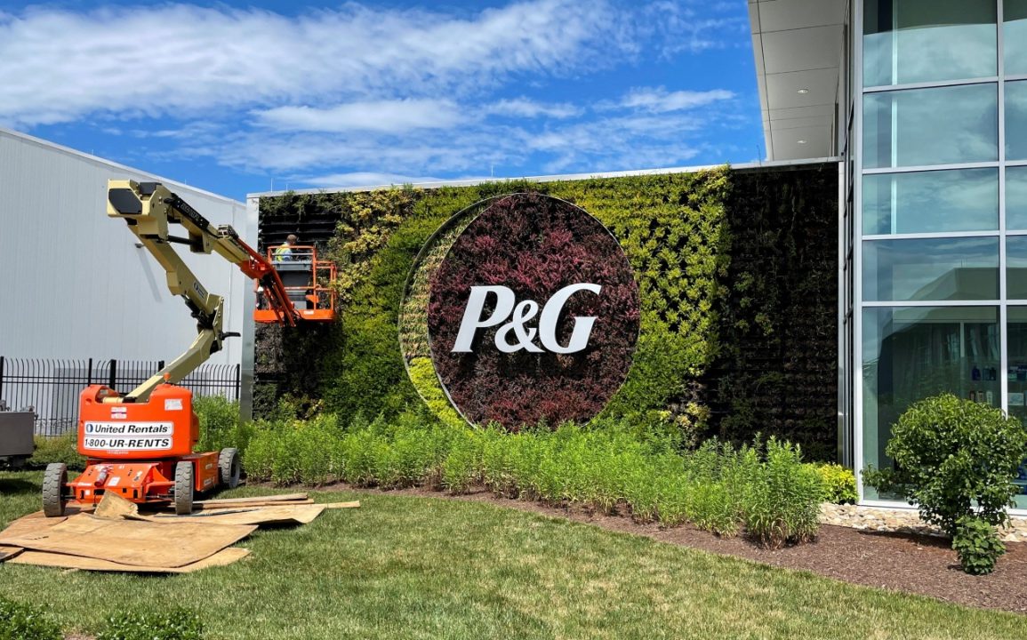 P&G to Cut 7,000 Jobs and Raise Prices as Tariff Pressures Reshape Strategy