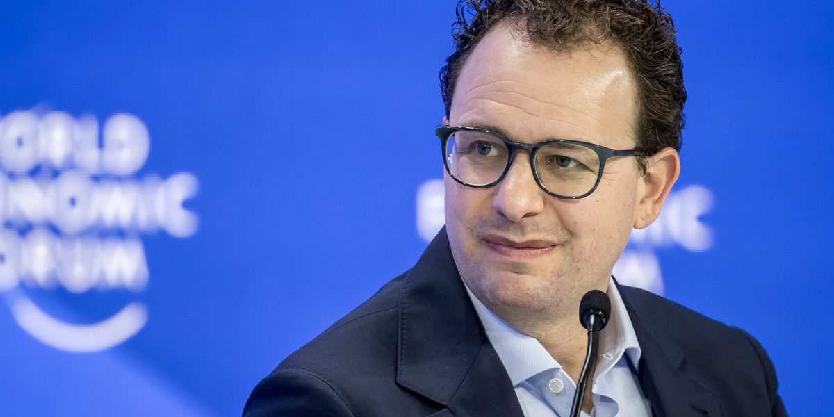 Palantir CEO Warns AI Could Wipe Out Entry-Level Jobs Without Industry Accountability