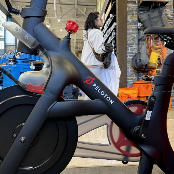 Peloton Enters Resale Market with Repowered Platform, Offering AI Pricing and Seller Incentives