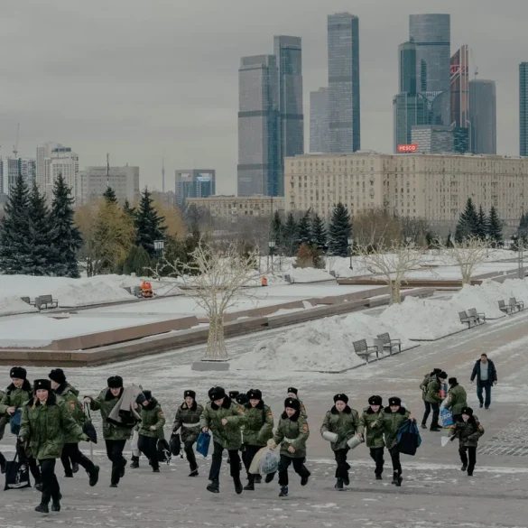 Russia Nears Recession as War Costs Soar and Economic Stability Rapidly Deteriorates